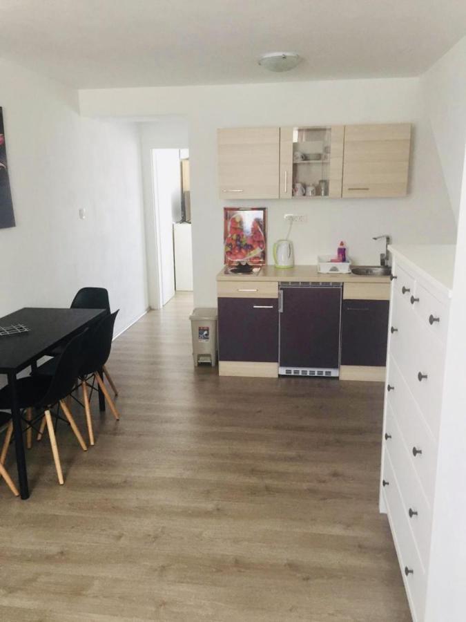 Delfin Apartments Crikvenica Bagian luar foto