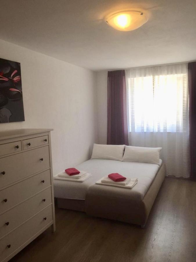 Delfin Apartments Crikvenica Bagian luar foto